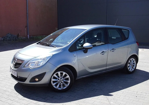 Opel Meriva cena 22900 przebieg: 193000, rok produkcji 2012 z Małogoszcz małe 379